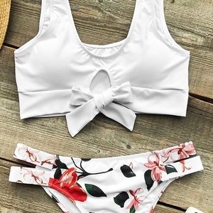 Cupshe Lily Bud Tank Bikini Set